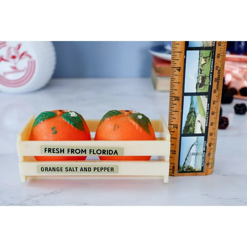 VTG Florida Orange in Crate Salt Pepper Shakers MCM Retro Cottagecore Farmhouse